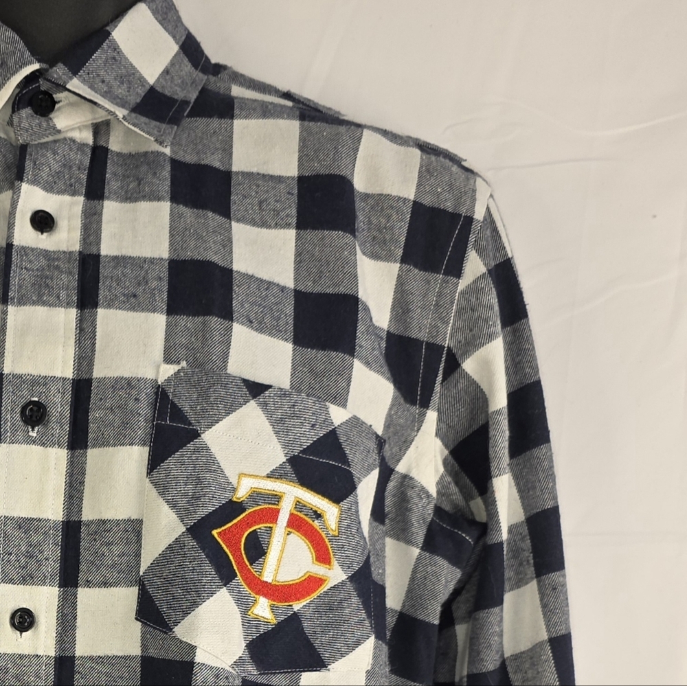 Minnesota Twins Checkered Button-Up Plaid Shirt Blue White Size Medium AB-2489 - Picture 3 of 8